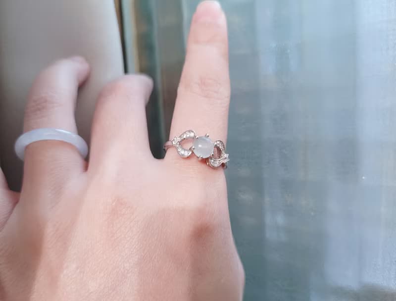 【親翠】天然翡翠 成熟時尚設計款白冰蛋銀戒 送禮首選