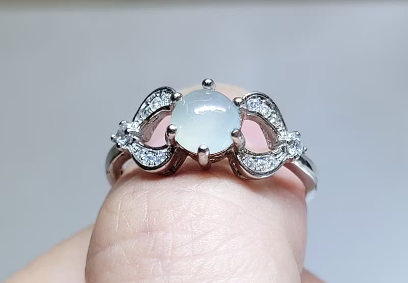 【親翠】天然翡翠 成熟時尚設計款白冰蛋銀戒 送禮首選