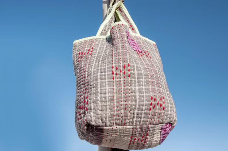 紗麗布手拿包 古布手提包 手工刺繡小物袋 手工縫紗麗布便當袋-彩