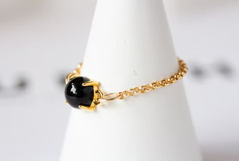 オニキス カボションチェーンリング　ゴールド onyx Rings