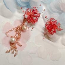 渲染色彩 貼耳式彼岸花 不對稱療癒系耳環 無痛耳夾/耳針