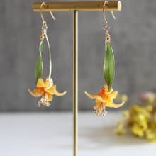 【忘憂金針花耳環】 金針花耳環 漸層色 手工銅線樹脂 耳環/耳夾