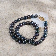 天然黑孔雀色淡水珍珠項鍊 8–9mm 金色航海扣 神秘奢華 情人節禮