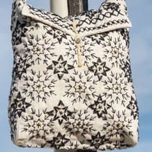 手縫純棉布斜背包 刺繡側背包 手工刺繡肩背包 手縫白色包-幾何風