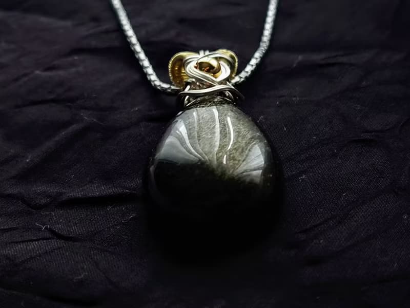 【 星塵 】金曜石項鍊 /吊墜 /新年禮物 /金屬線工藝
