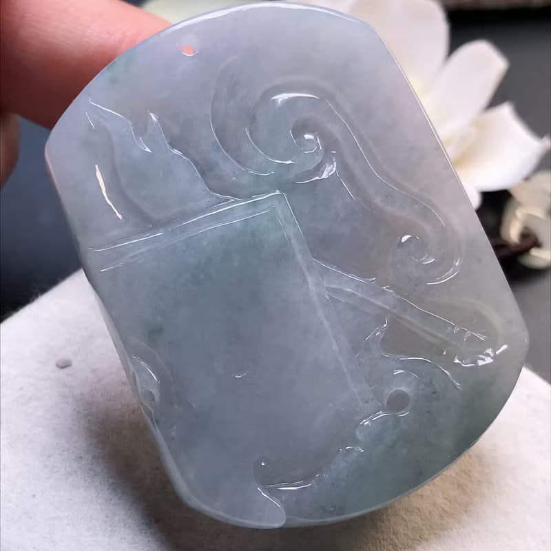 冰種飄綠花翡翠精雕黑白無常項鍊 | 天然緬甸玉A貨翡翠 | 送禮