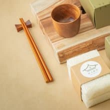 好食入厝禮盒【台梗四號米/手工金檀木筷】