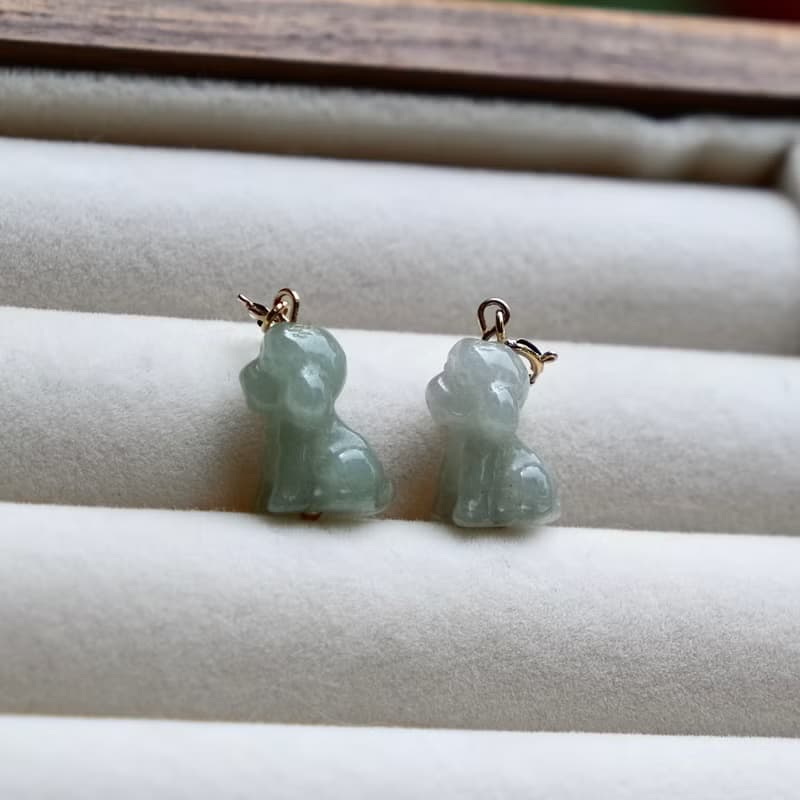 翡翠小狗吊墜 天然緬甸翡翠A貨 18K包金 掛墜 玉 冰種翡翠 送禮
