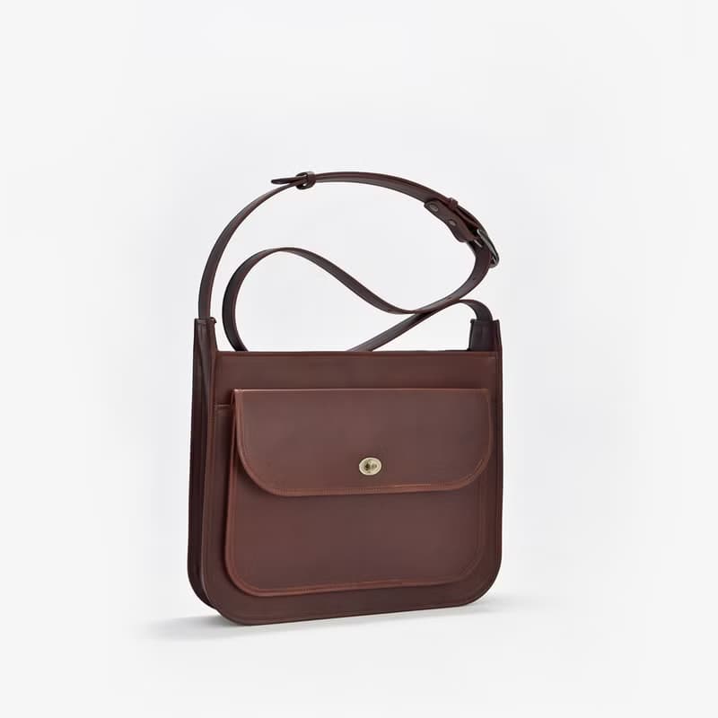 【From Seoul】 Messenger bag 3colors (vegetable leather genderless bag)