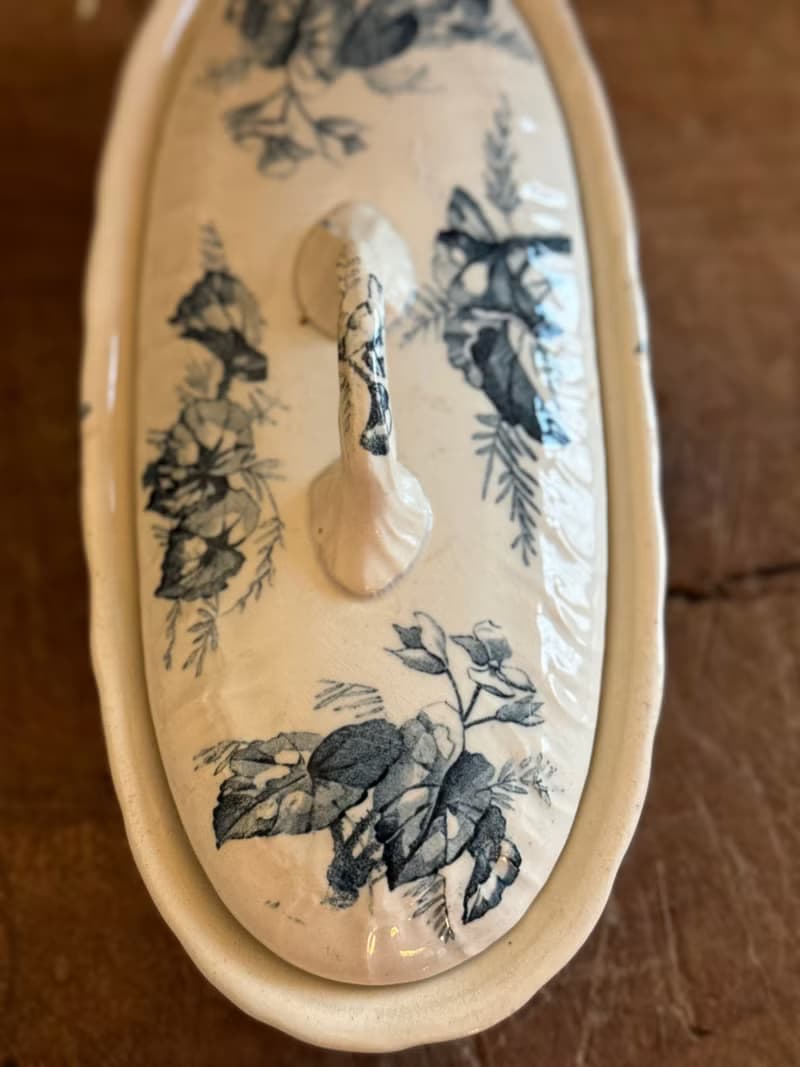 40223-迷人法國古董牙刷瓷盒