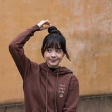 Love and Peace 可可棕 刺繡帽Tee / 前側有口袋