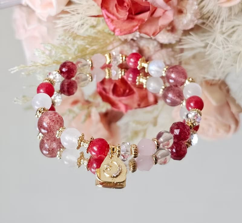 女神光-好人緣/愛情/氣色 /草莓晶/月光石/薔薇石/粉晶水晶手鍊
