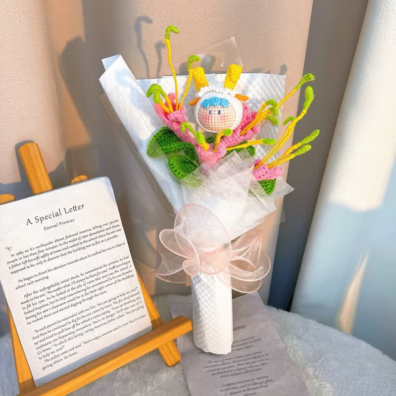 白羊座鉤織花束  手作金銀花和白羊人小玩偶