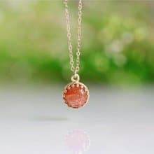 数量限定　キラキラ輝く サンストーンのベゼルネックレス 心の余裕を生む石