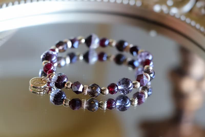 治癒7A紅幽靈婦科手鍊原礦設計 /  皇室的恩寵 - 紅幽靈-石榴石