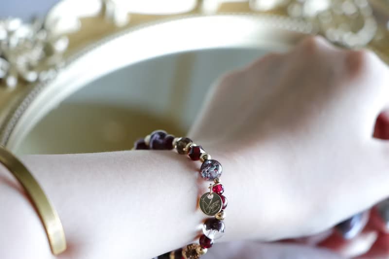 治癒7A紅幽靈婦科手鍊原礦設計 /  皇室的恩寵 - 紅幽靈-石榴石