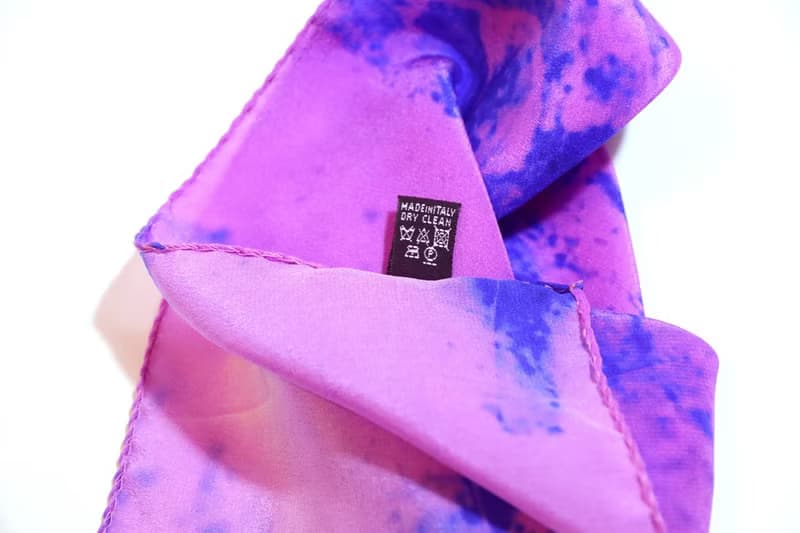 【展現浪漫品味的法式禮盒】 純絲精品印花絲巾 義大利製作