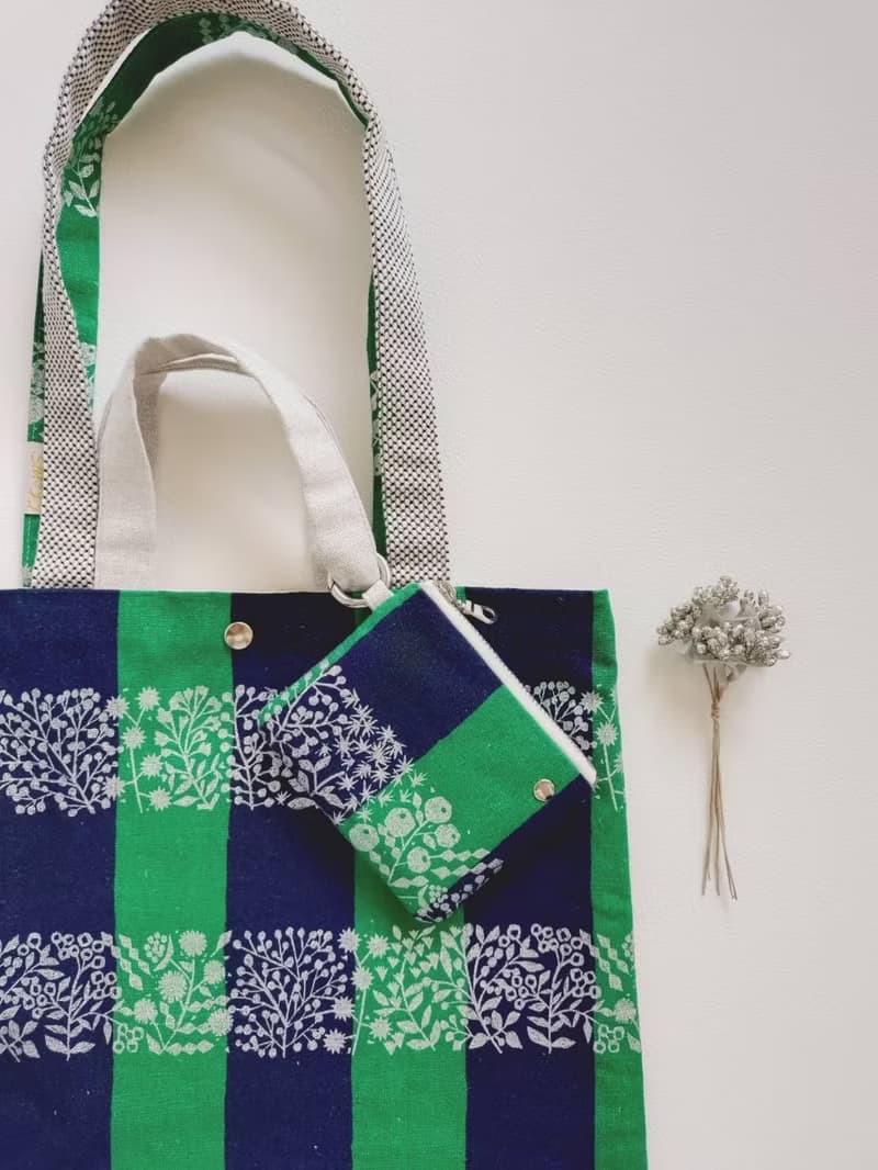 【FQ10/方塊小錢包】樹上小鳥 花叢不規則圓點咖 日本酒袋布