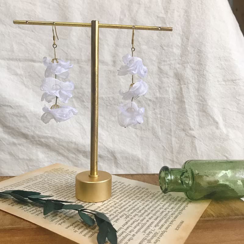 手作刺繡//夏日花串耳環//可改夾式