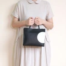 pathfinder tote (square) : black