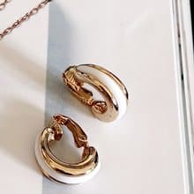 vintage jewelry  AVON 金底襯白色塑料貼耳 夾式耳環