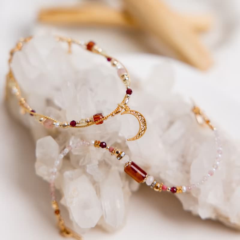 桃花 x 石榴石 草莓晶 黃水晶 珍珠 【吊燈花 • 相信你】手鍊
