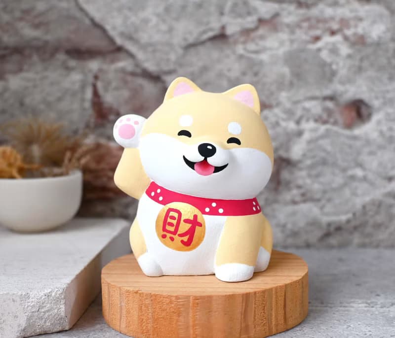 狗來富 招財柴犬名片架  淺色 手工療癒擺飾 寵物雕刻小木雕公仔