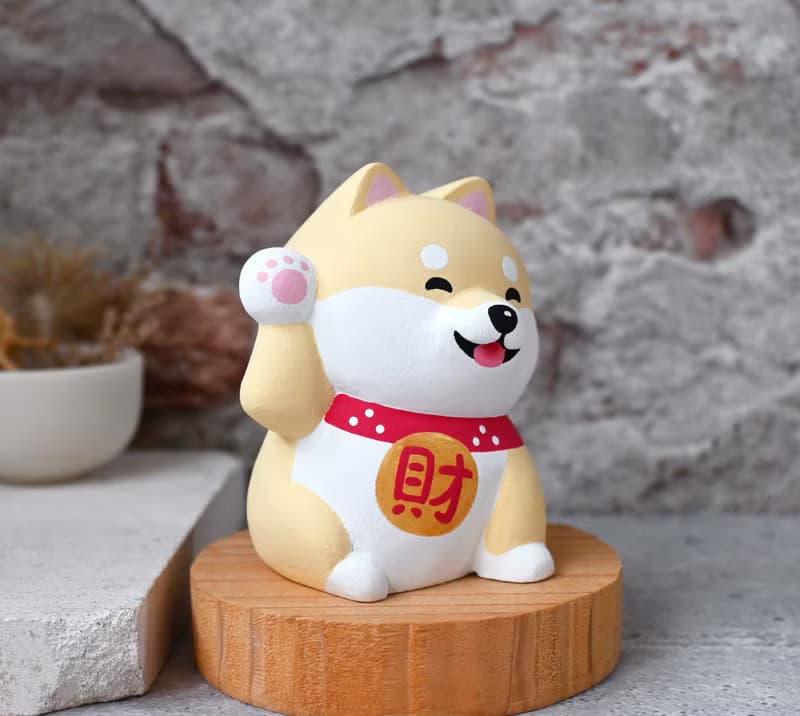 狗來富 招財柴犬名片架  淺色 手工療癒擺飾 寵物雕刻小木雕公仔