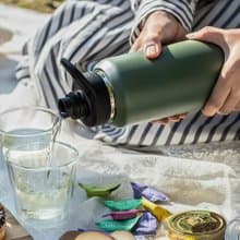【孔雀Peacock】1200ML 不鏽鋼保溫杯 氣泡水碳酸飲料專用-軍綠