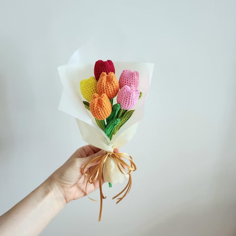 加玩偶的Q版鬱金香花束 純花束在另一個賣場