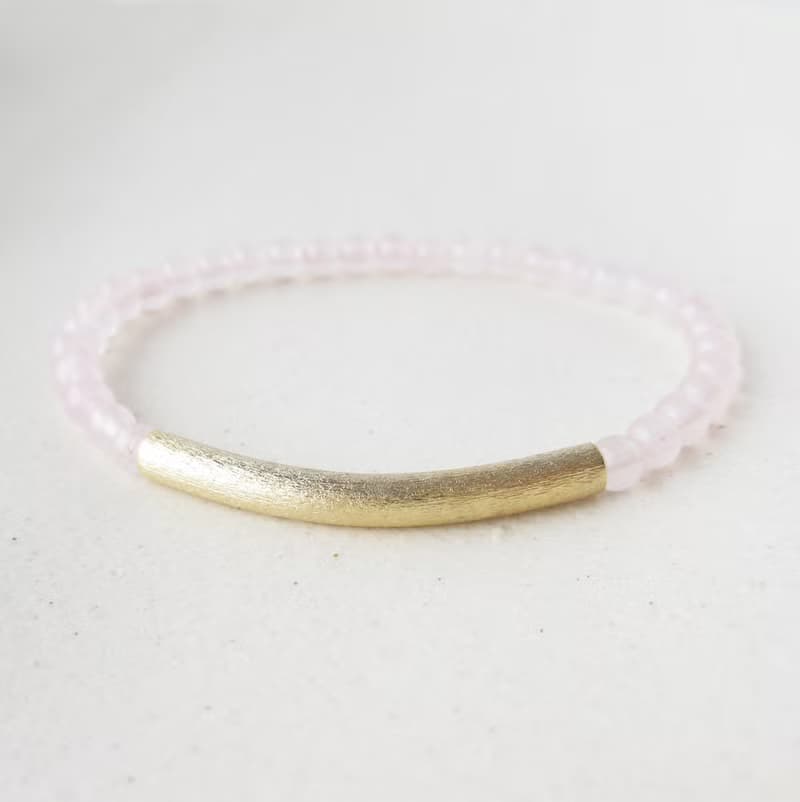 ローズクォーツとデザインパイプのブレスレット