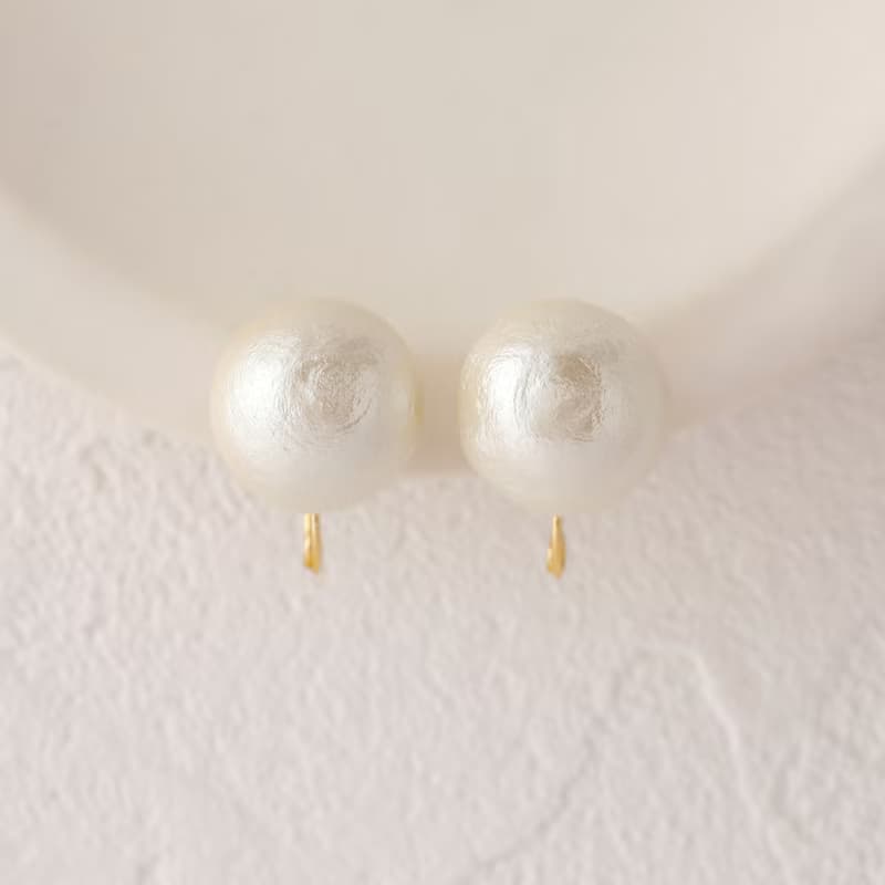 cotton pearl ―12mmコットンパールのループフィットイヤリング