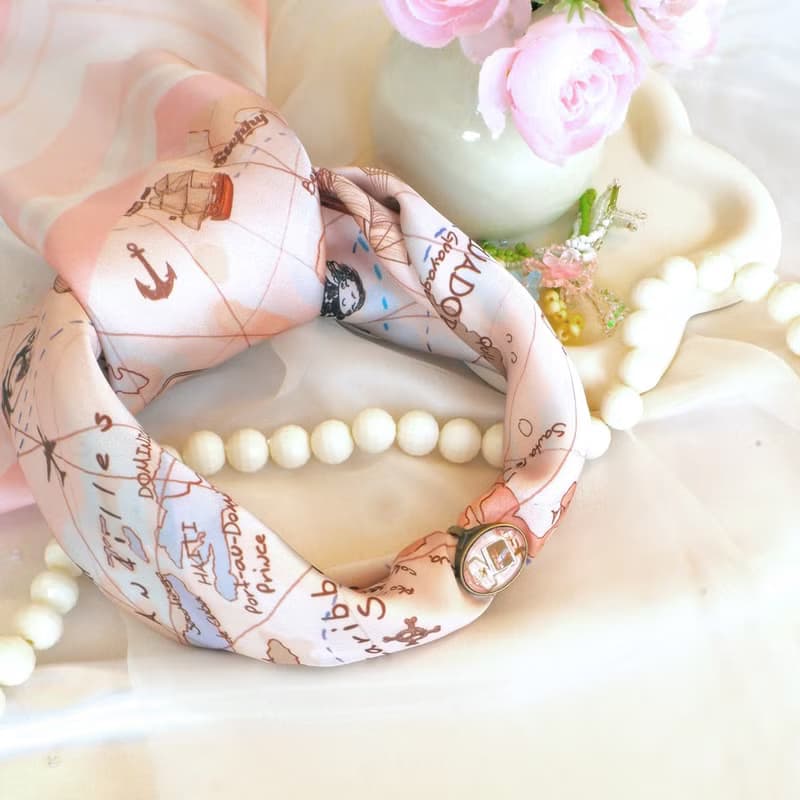 【粉嫩童話の約定】65x65cm夢幻童話國絲巾+ 絲巾扣 高級禮盒