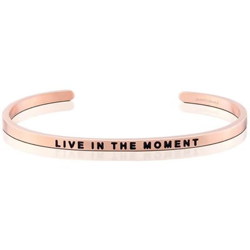 Mantraband悄悄話手環- LIVE IN THE MOMENT 把握現在