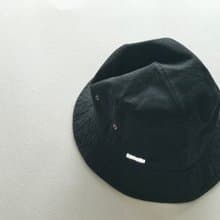 Hand embroidery / Cotton Hat / black / unisex