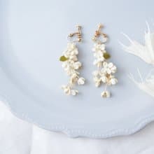 -耳元に揺れる-ギンモクセイ(銀木犀) の　　イヤリング or　ピアス
