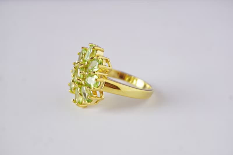 Natural Peridot Ring Sterling Silver 925 with Gold plated 8.5 US.