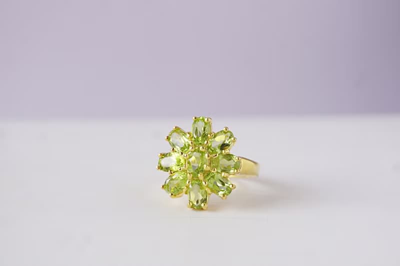 Natural Peridot Ring Sterling Silver 925 with Gold plated 8.5 US.