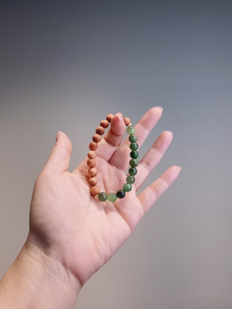 B2- 正宗老山檀香點綴和田玉。Z-20250918-525