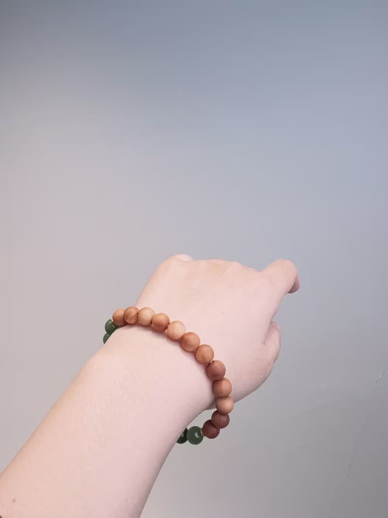 B2- 正宗老山檀香點綴和田玉。Z-20250918-525