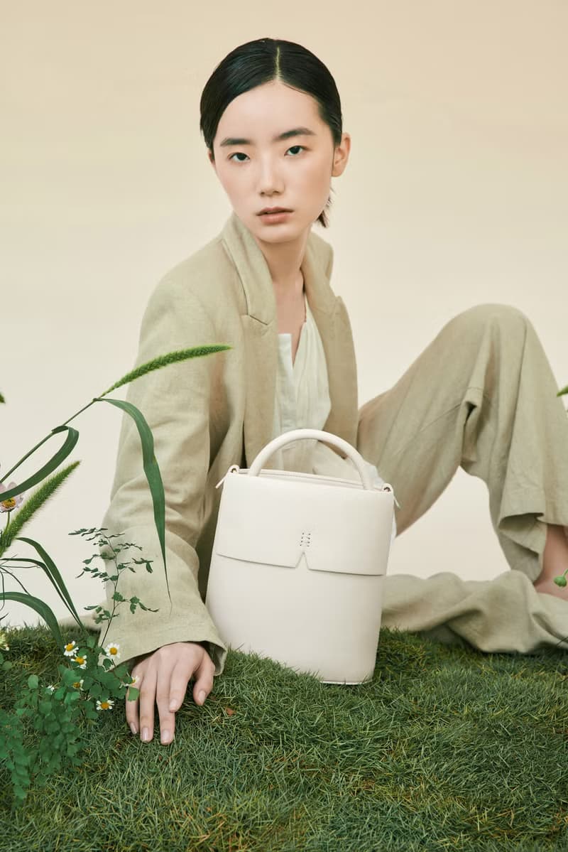 Gaia Bucket Bag 素皮革 水桶包 手提包 側背包 米白色