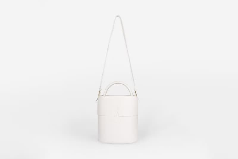 Gaia Bucket Bag 素皮革 水桶包 手提包 側背包 米白色