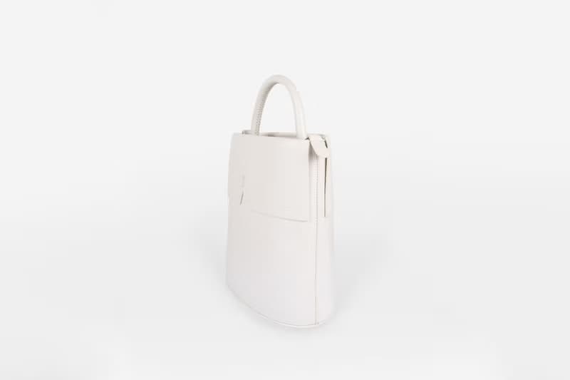 Gaia Bucket Bag 素皮革 水桶包 手提包 側背包 米白色