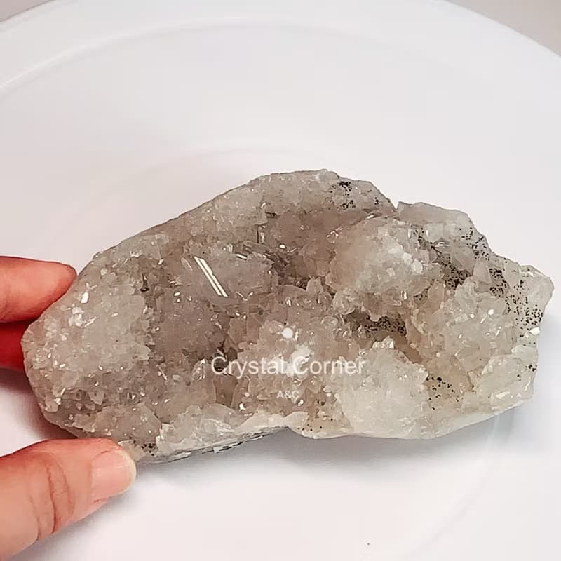 Crystal Corner 隅石丨印度鑽石花型點綴綠簾石共生礦魚眼石273