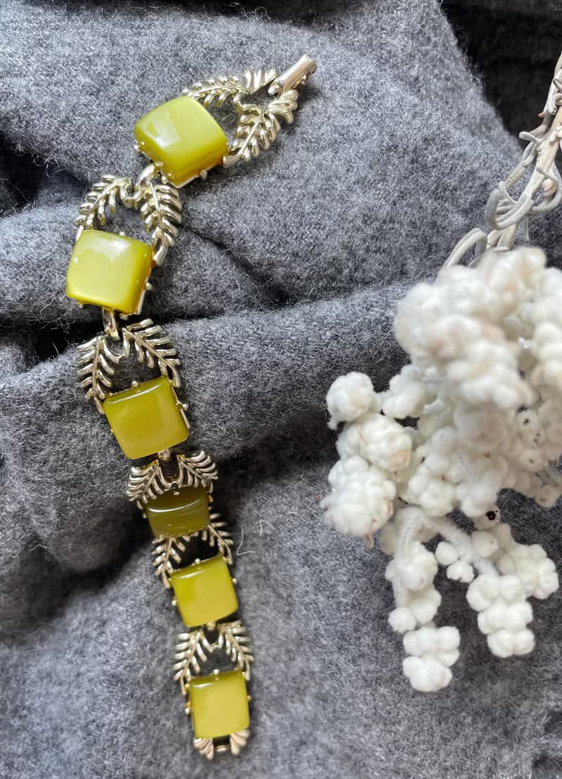金色光暈方塊陸賽特檸檬黃葉片手鍊 CORO BR36