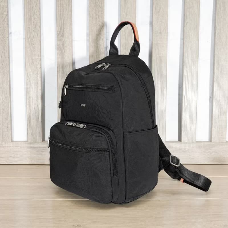 (黑色)必buy輕盈紙感旅行後背包33531