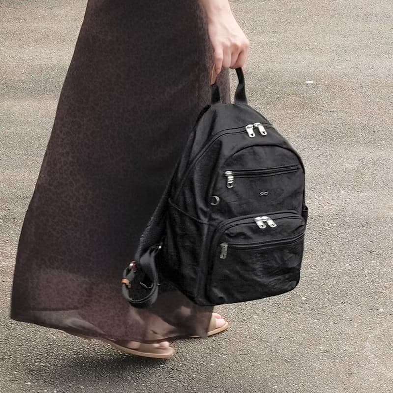 (黑色)必buy輕盈紙感旅行後背包33531