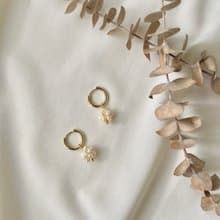 歐美風 天然珍珠耳環 珍珠雪球耳環 小 耳環 耳圈