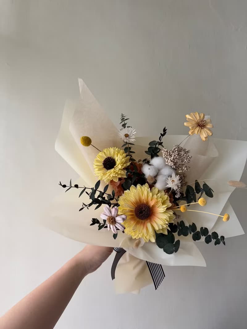 索拉向日葵+永生花 乾燥畢業花束