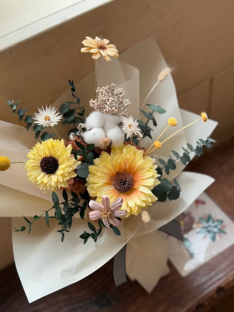 索拉向日葵+永生花 乾燥畢業花束